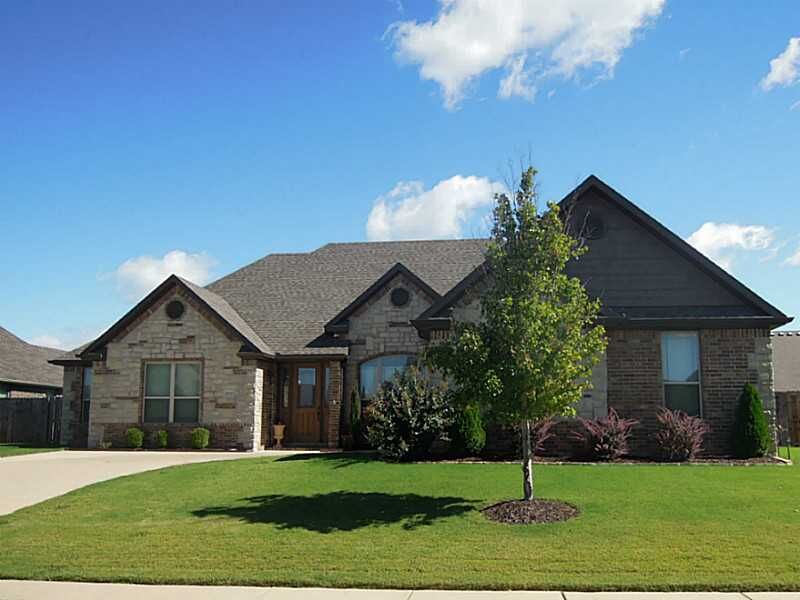 Property Photo: 4846 N Earlywine Drive AR 72764