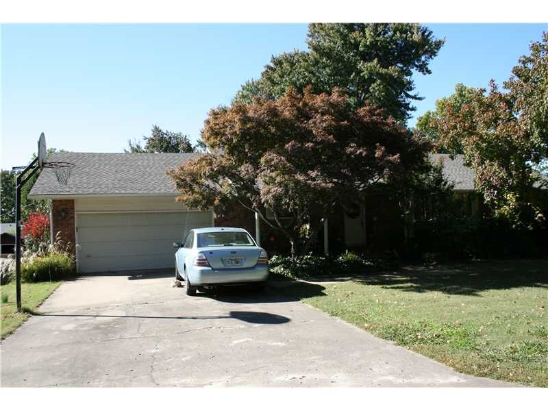 Property Photo:  918 S 15th Street  AR 72758 