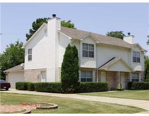 Property Photo: 1689-1691 N Saddlehorn Avenue AR 72703