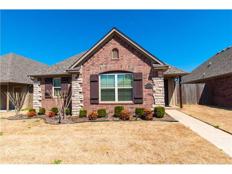 Property Photo:  3106 SW Warberry Avenue  AR 72712 