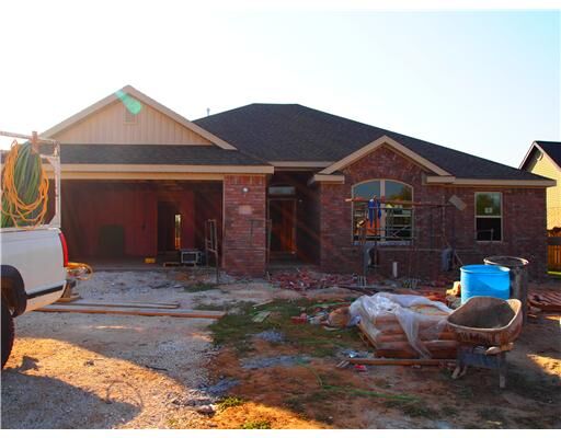 Property Photo: 625 N Sundance Drive AR 72704