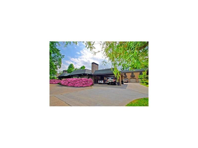 Property Photo: 705 Sunset Drive AR 72701