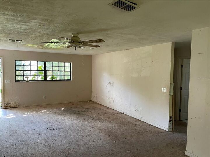 Property Photo: 2437 Claire Avenue FL 32168