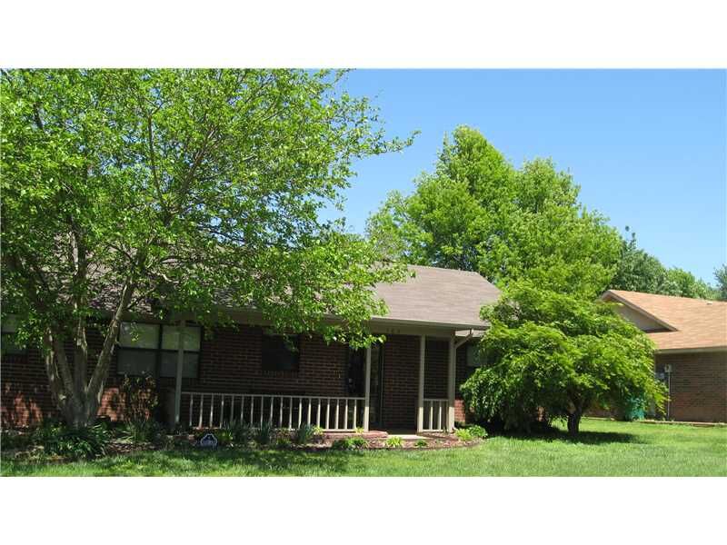 Property Photo:  104 E Edmondson Avenue  AR 72764 
