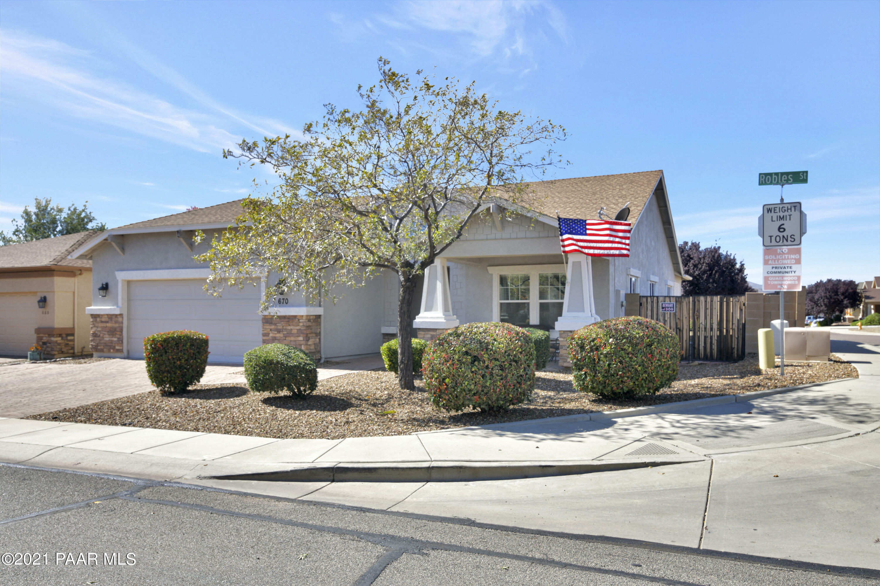 Property Photo:  670 N Robles Street  AZ 86327 