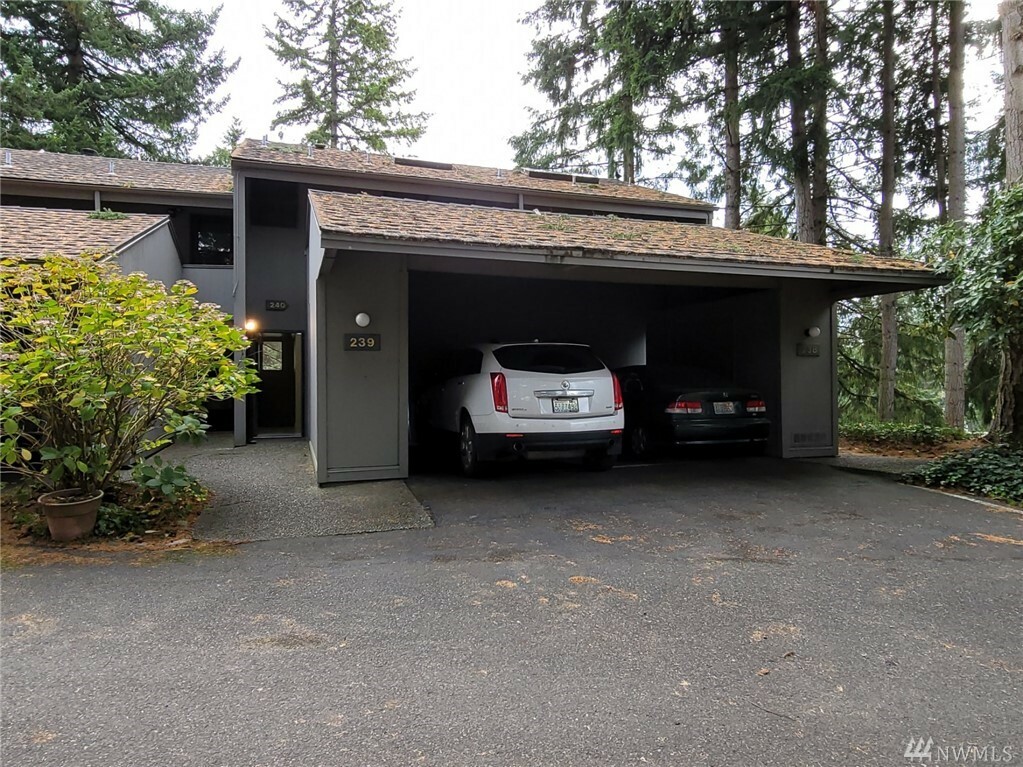 Property Photo:  6268 137th Place NE 239  WA 98052 