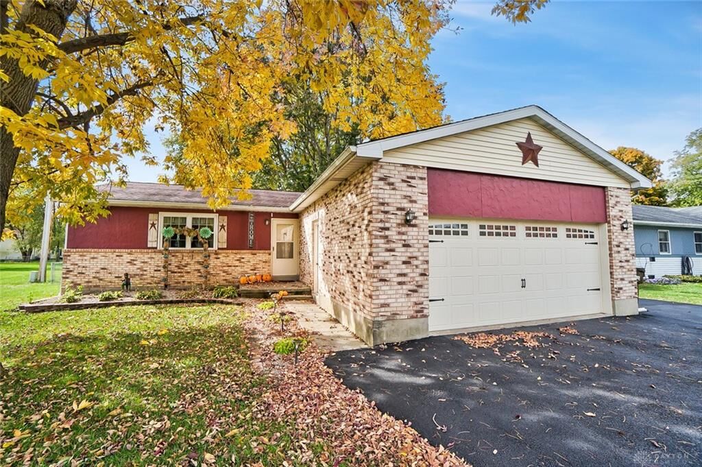 Property Photo:  773 Niagara Trail  OH 45335 