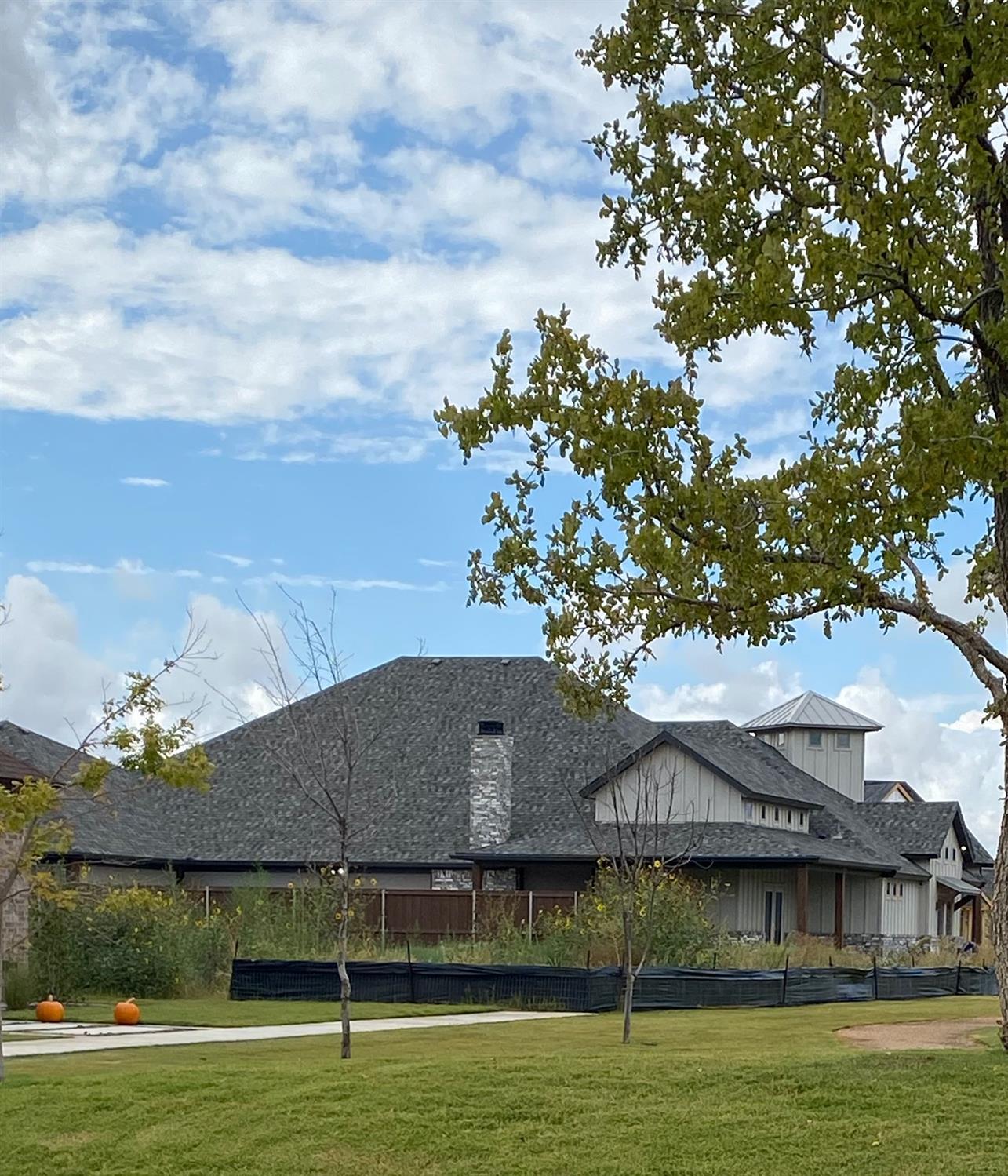 Property Photo: 8901 La Salle Avenue 8901 TX 79424
