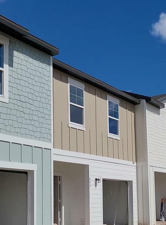 Property Photo: 605 Madison Drive FL 33837