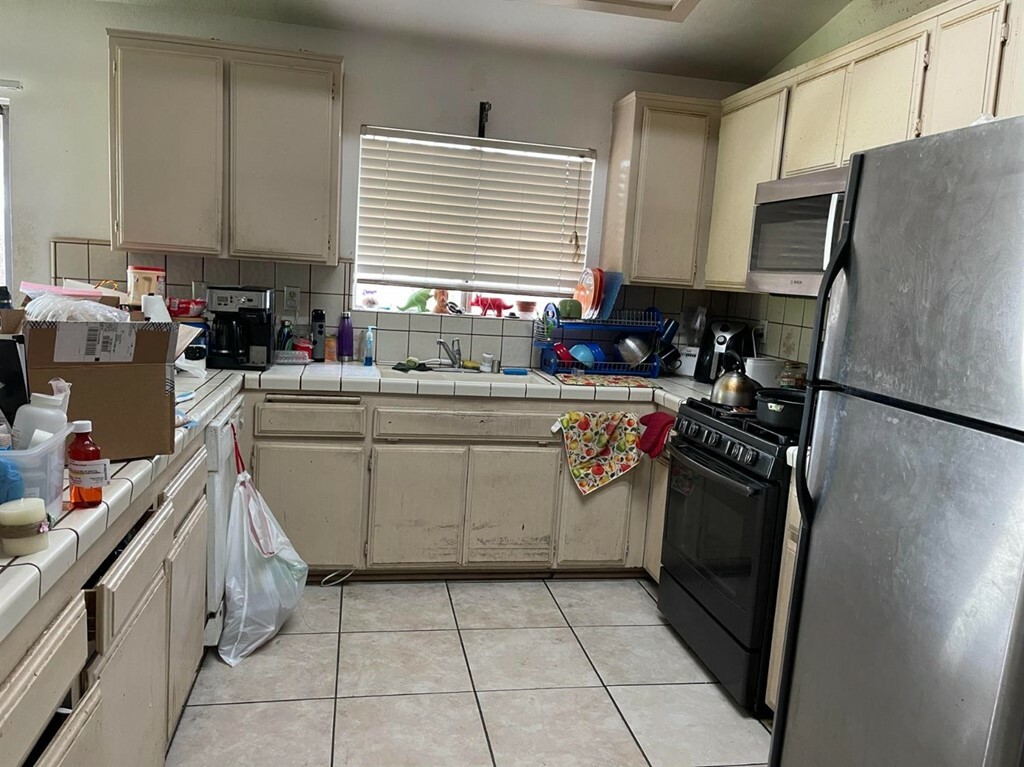 Property Photo:  11360 3rd Avenue  CA 92345 