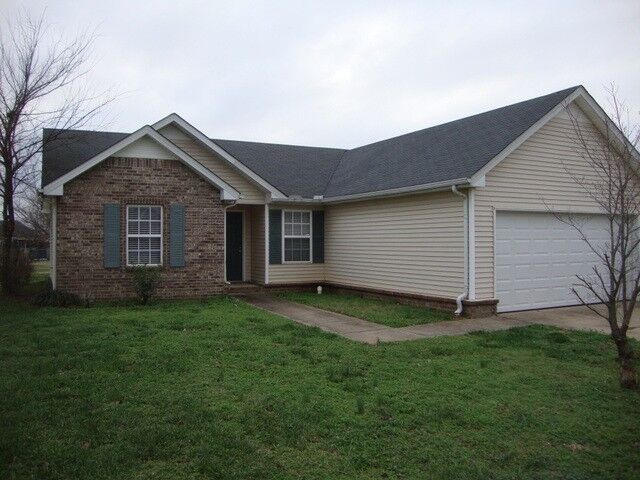 Property Photo: 3017 Weybridge Drive TN 37128