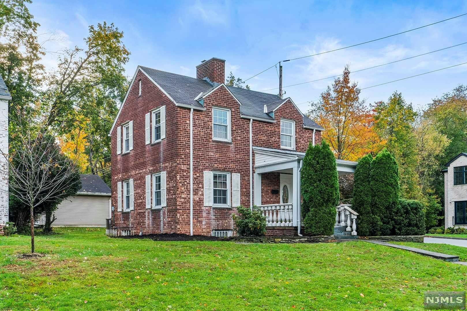 4 Oak Street  Cresskill NJ 07626 photo