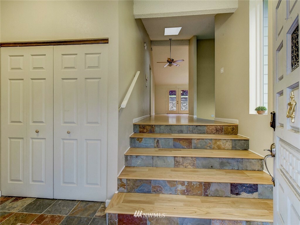 Property Photo: 25726 126th Avenue SE WA 98030