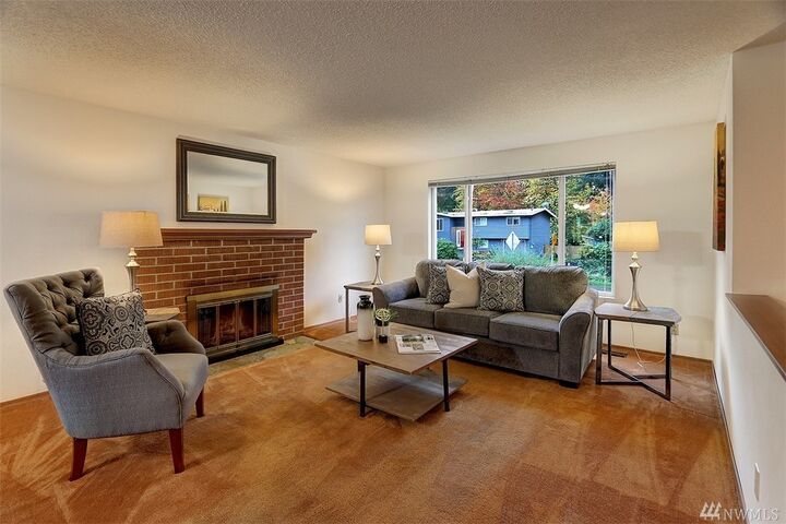 Property Photo: 8442 NE 137th St WA 98034
