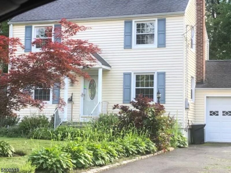 Property Photo:  60 Ridgeview Ave  NJ 07974 