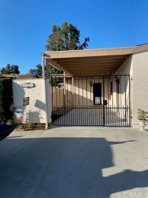 Property Photo:  3812 Orange Way  CA 92057 