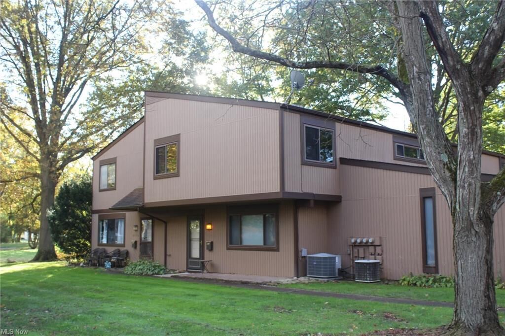 Property Photo: 26743 Lake Of The Falls Boulevard OH 44138