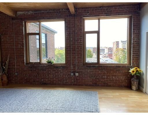 Property Photo:  147 Centre St 602  MA 02301 