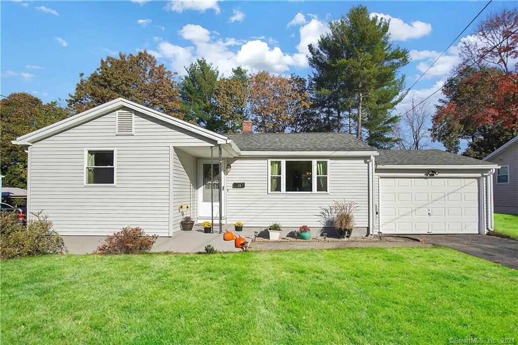 Property Photo:  38 Till Street  CT 06082 