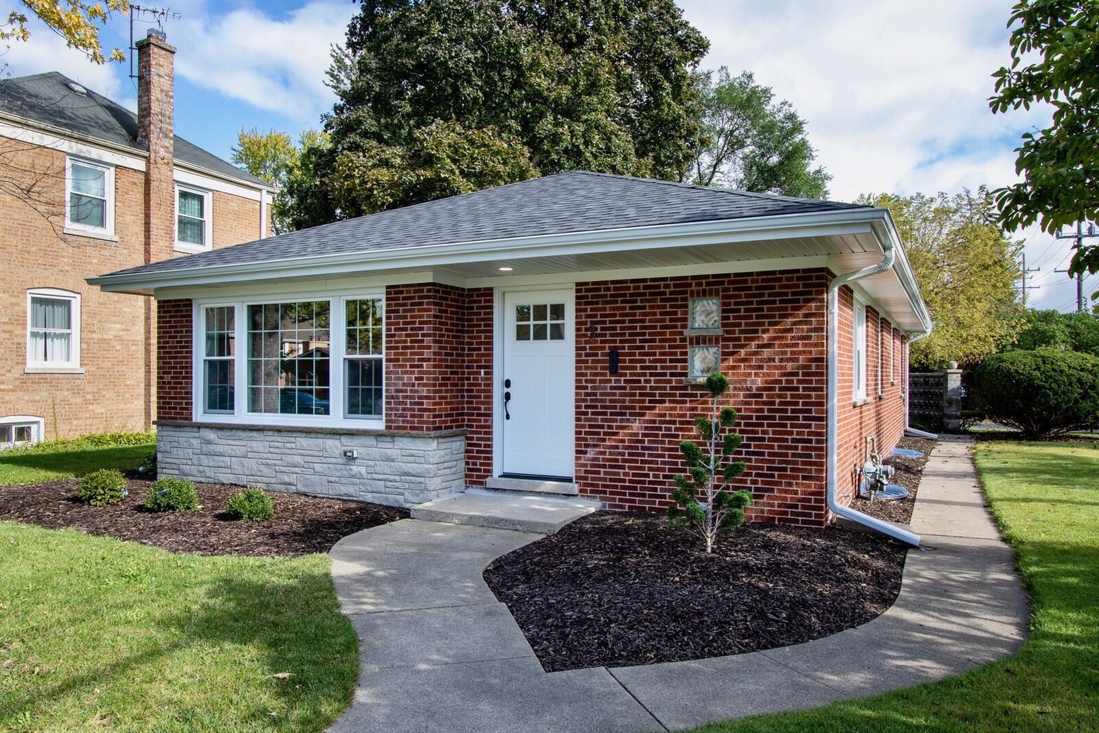 Property Photo:  3 Elm Street  IL 60025 