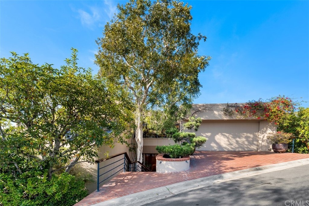 Property Photo: 22181 Paseo Del Sur CA 92651