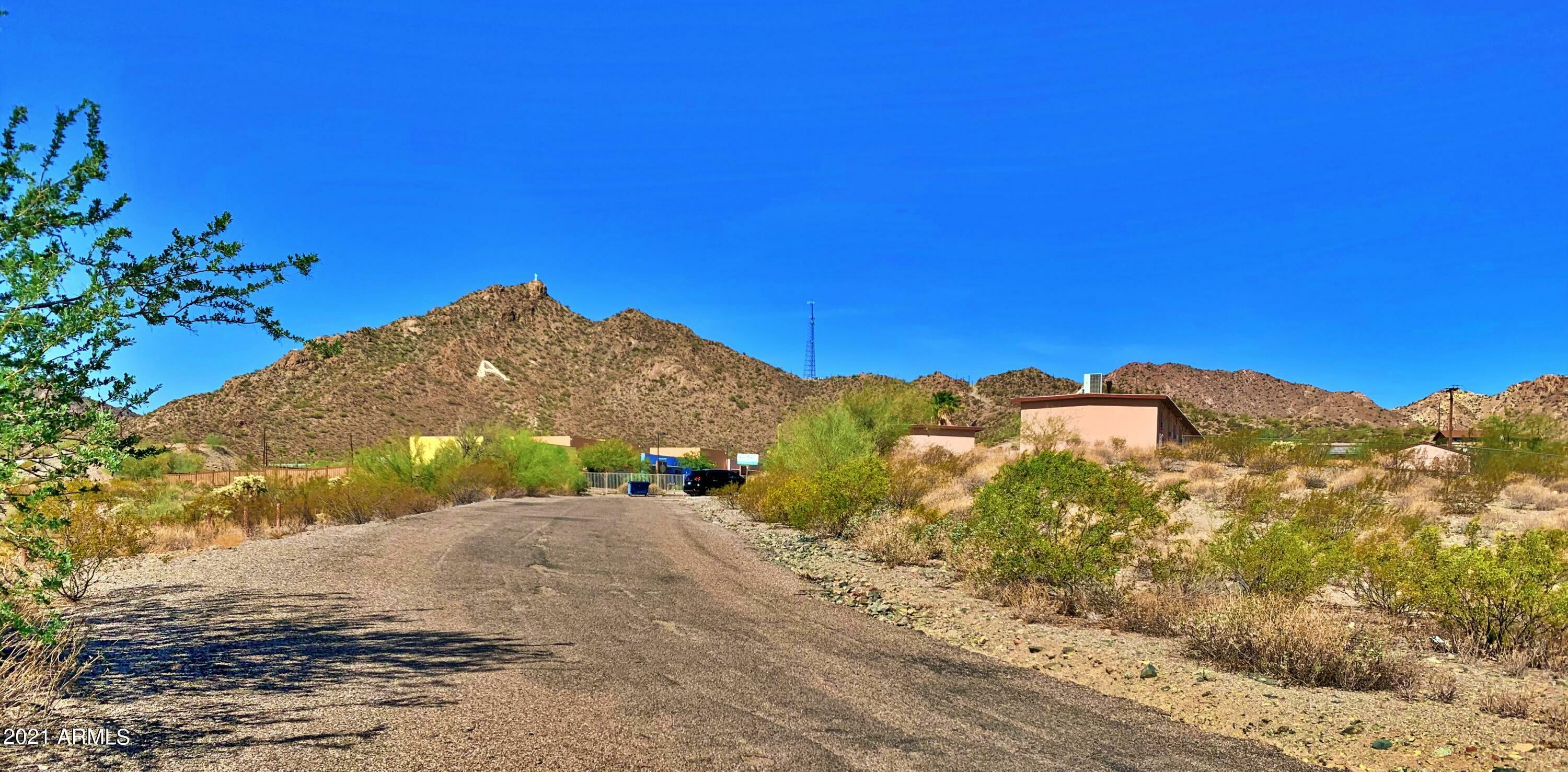 Property Photo:  553 W Esperanza Avenue  AZ 85321 