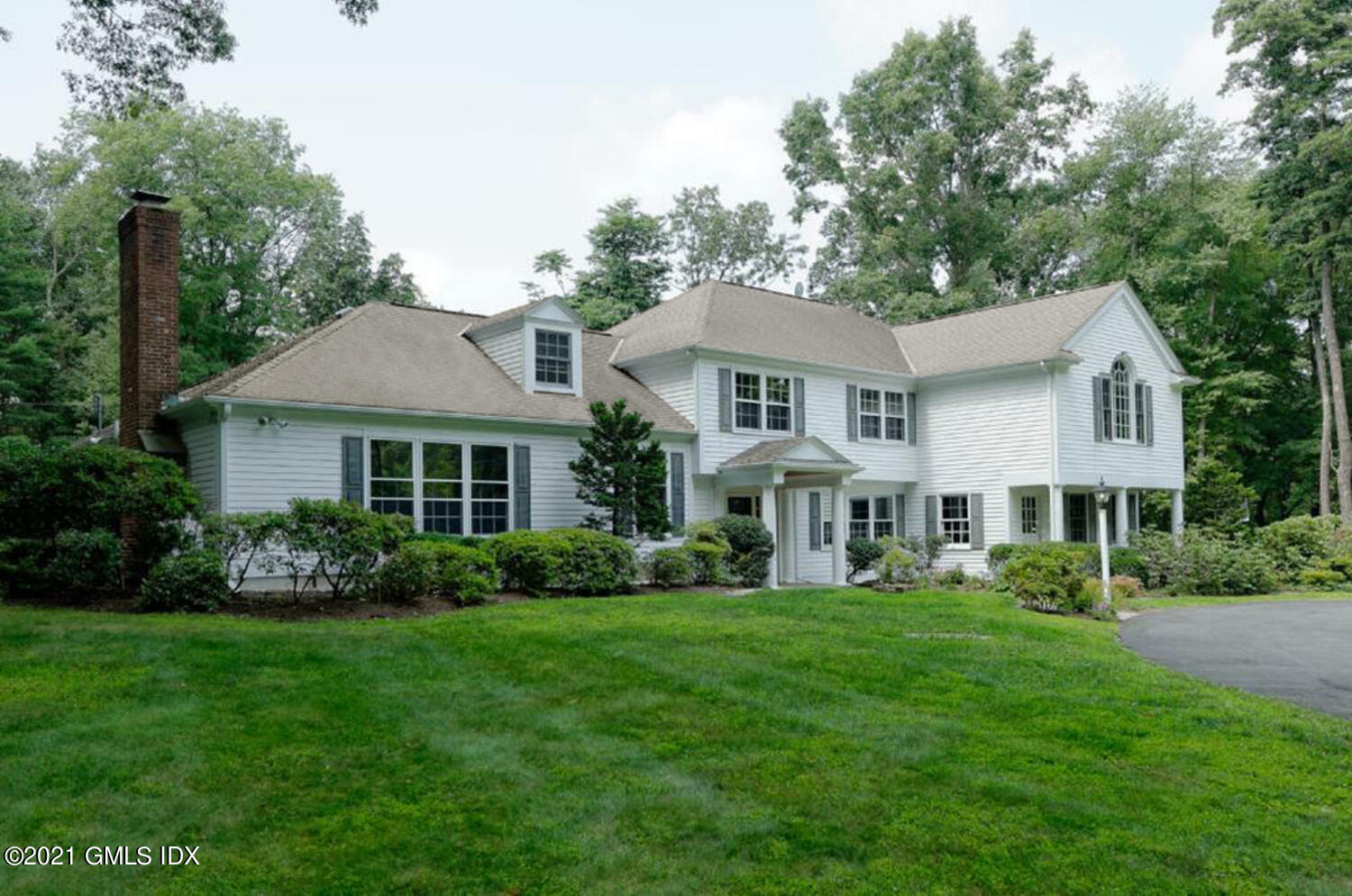 Property Photo:  10 Birchwood Drive  CT 06831 