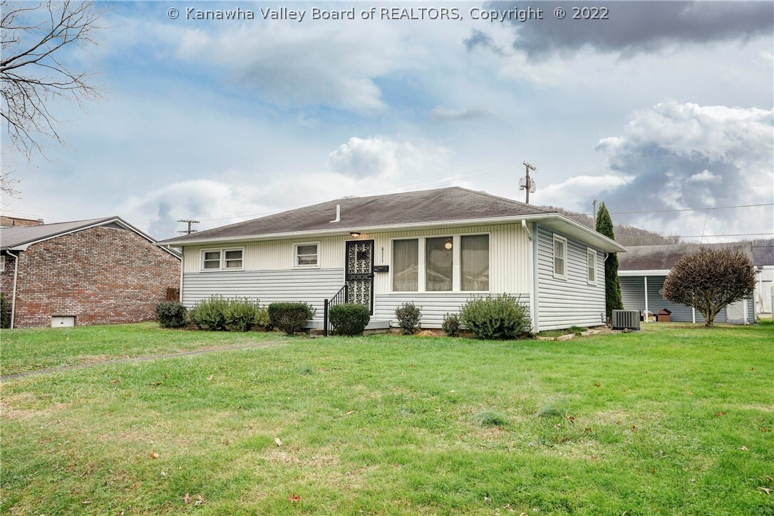 Property Photo: 5111 Noyes Avenue WV 25304