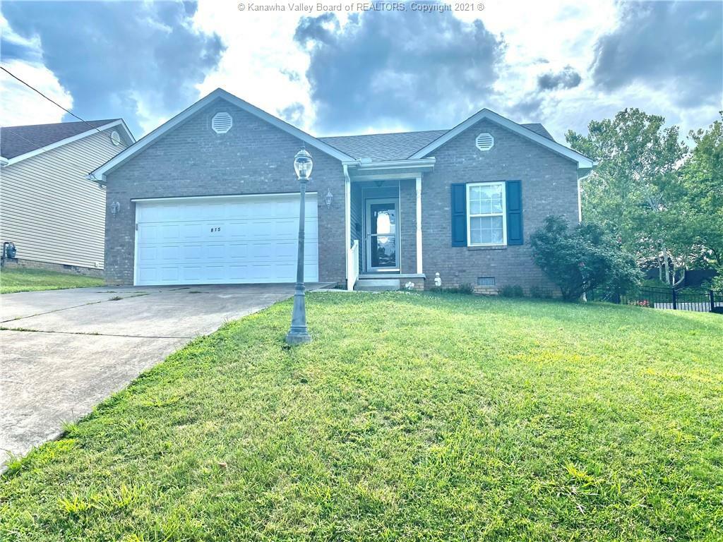 Property Photo: 815 Saunders Street WV 25177