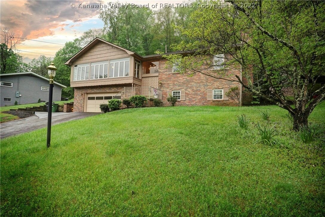 Property Photo:  1509 Hunter Drive  WV 25311 