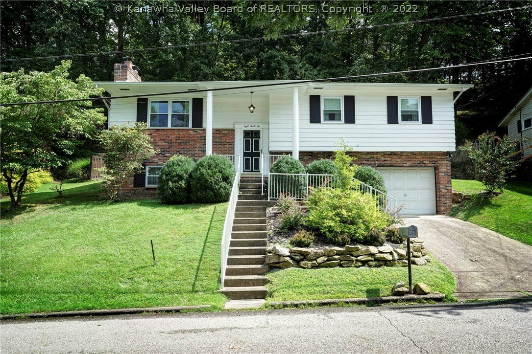 832 Echo Road  South Charleston WV 25303 photo