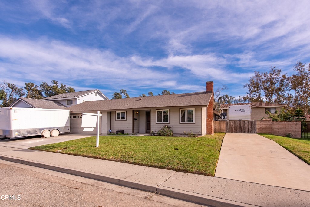 Property Photo:  308 Center Lane  CA 93060 