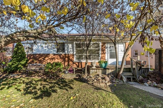 Property Photo:  6958 Burnly Street  MI 48135 