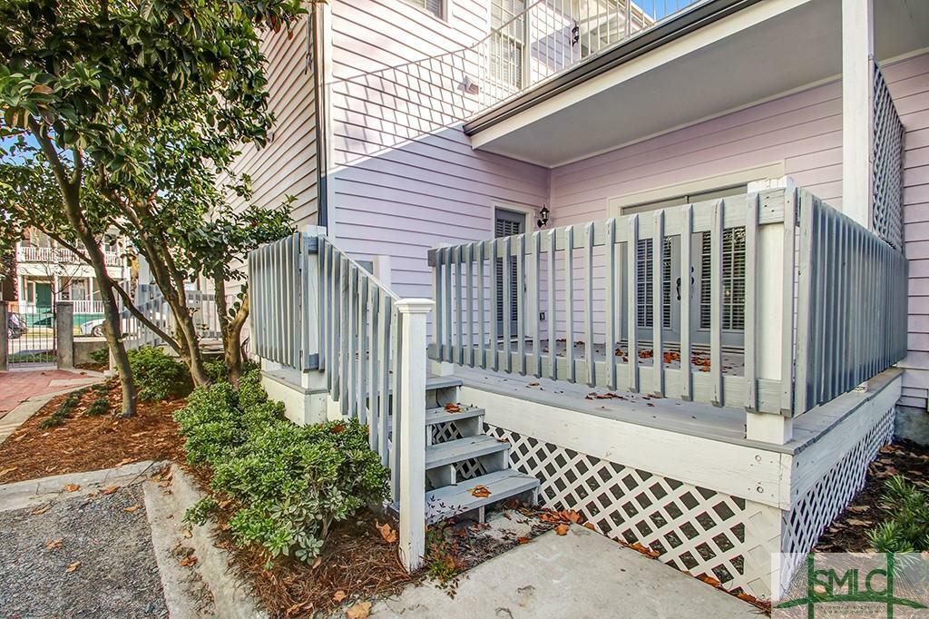 Property Photo:  303 W Henry Street B  GA 31401 