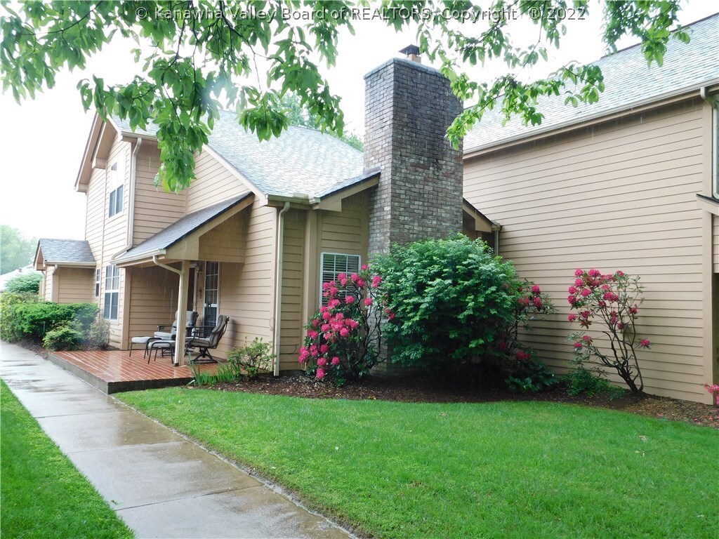 Property Photo: 906 Oakbridge Drive WV 25526