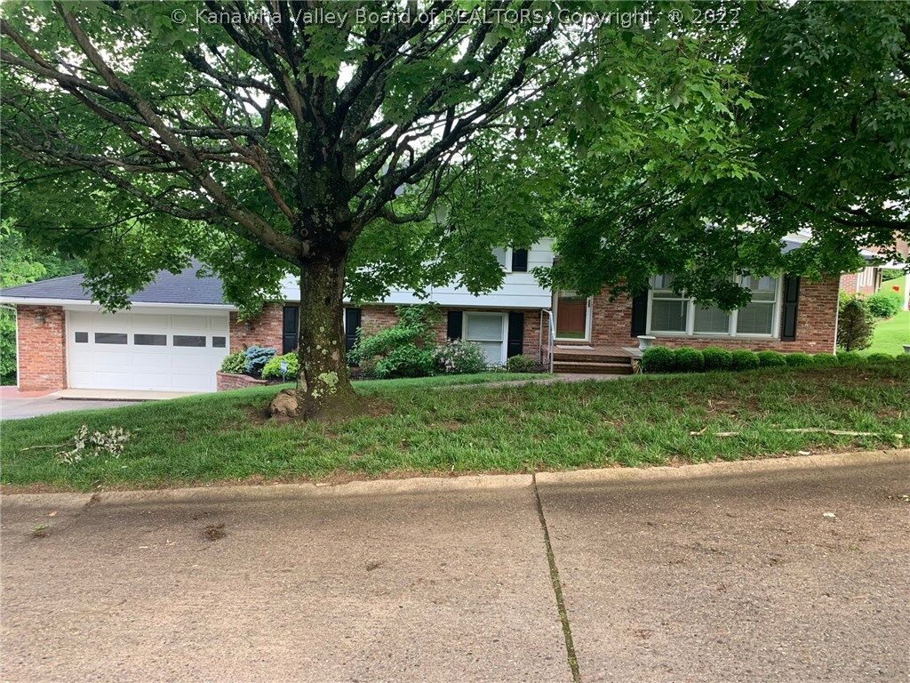 Property Photo:  2510 Kay Lane  WV 25302 