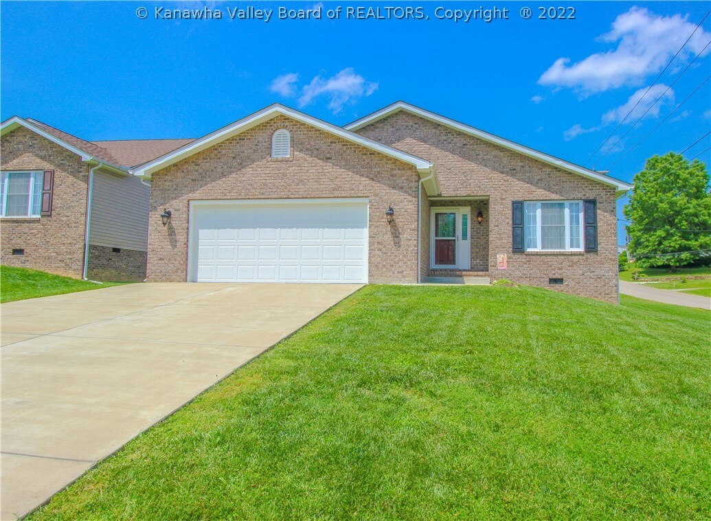 Property Photo: 8 Durham Court WV 25526