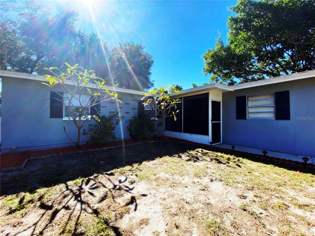 Property Photo:  629 Melissa Road  FL 34698 