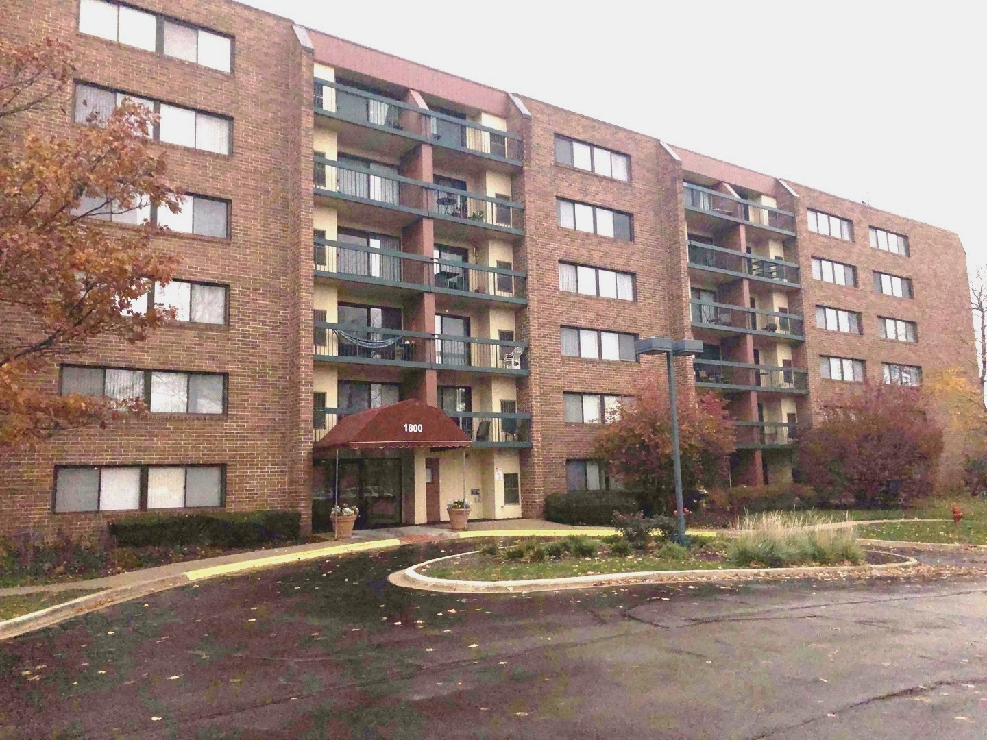 Property Photo:  1800 Huntington Boulevard 401  IL 60169 