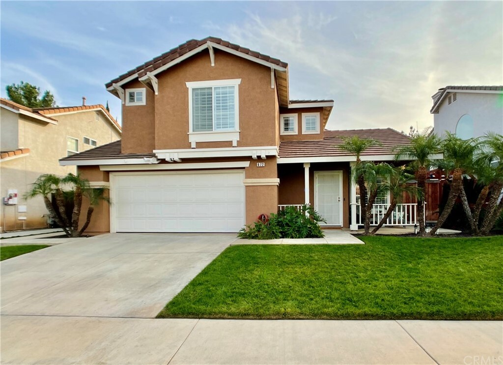 Property Photo:  672 Viewpointe Lane  CA 92881 