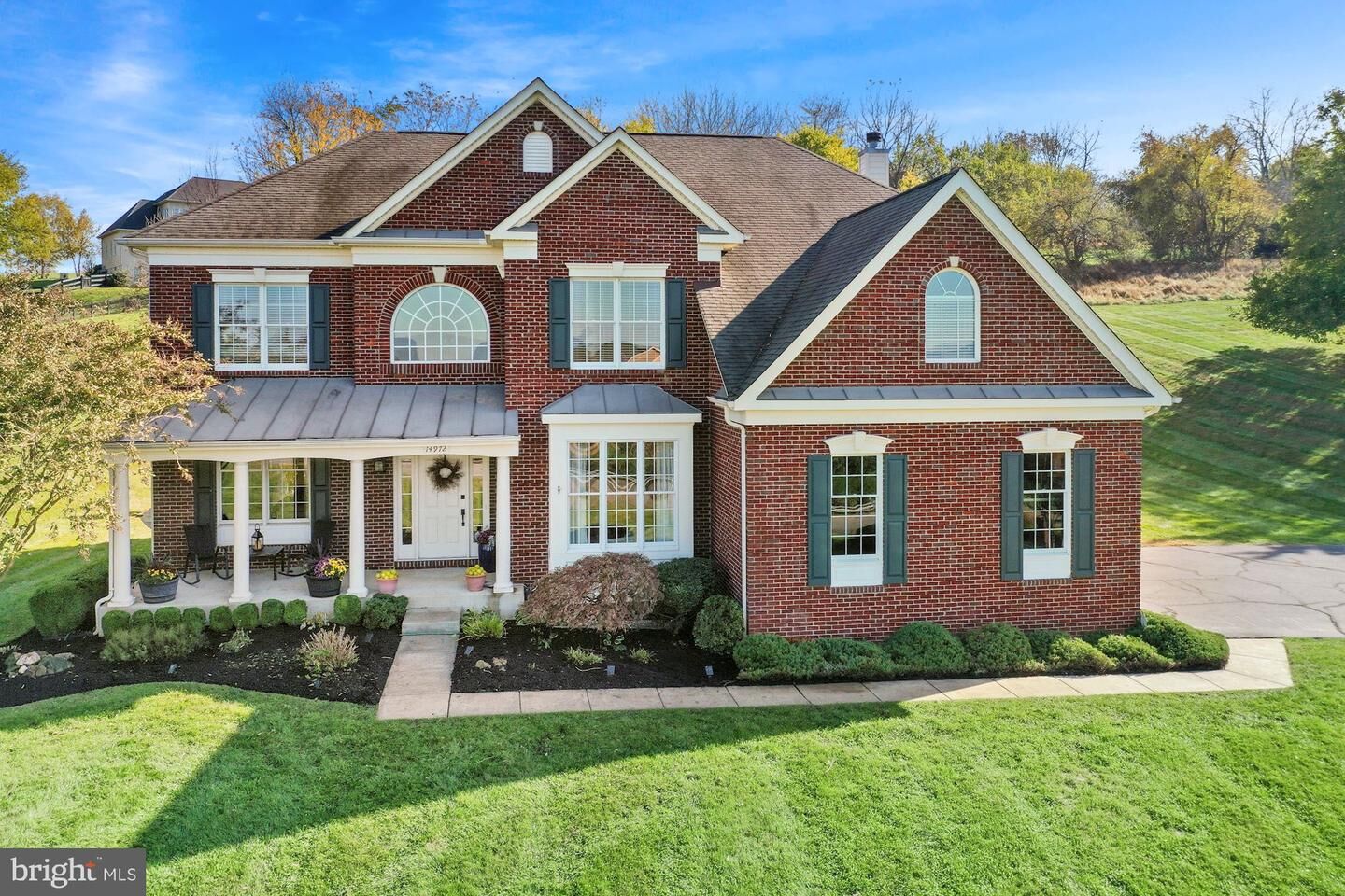 Property Photo: 14972 Barlow Drive VA 20197