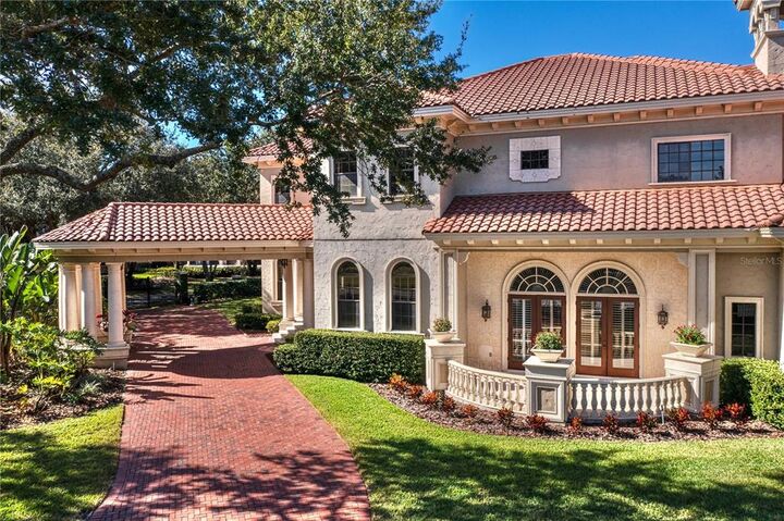 Property Photo: 602 Guisando De Avila FL 33613
