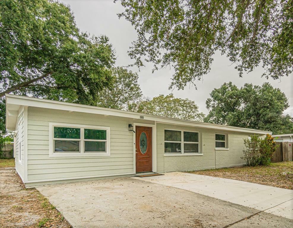 Property Photo:  1515 Chandler Avenue  FL 33755 