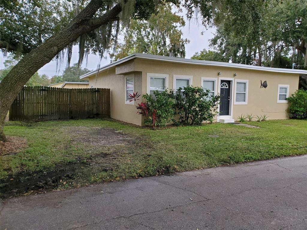 Property Photo:  1622 Dolphin Drive  FL 34771 