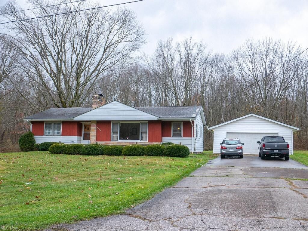 Property Photo:  2442 Ridgewood  OH 44444 