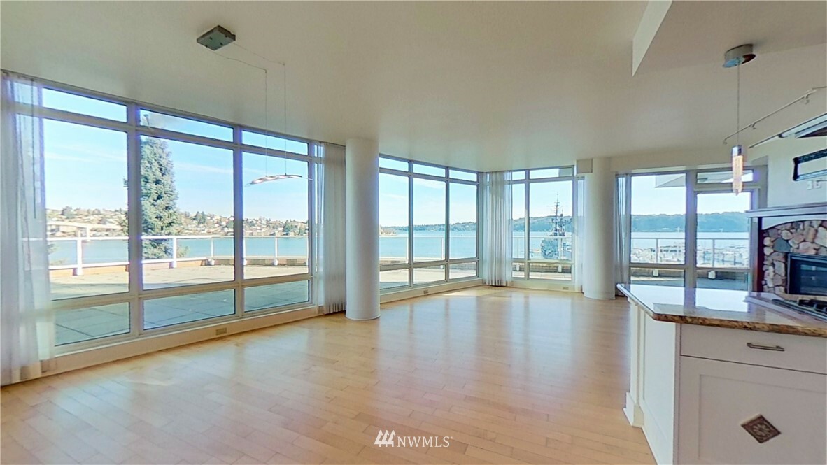 Property Photo: 320 Washington Avenue 106 WA 98337