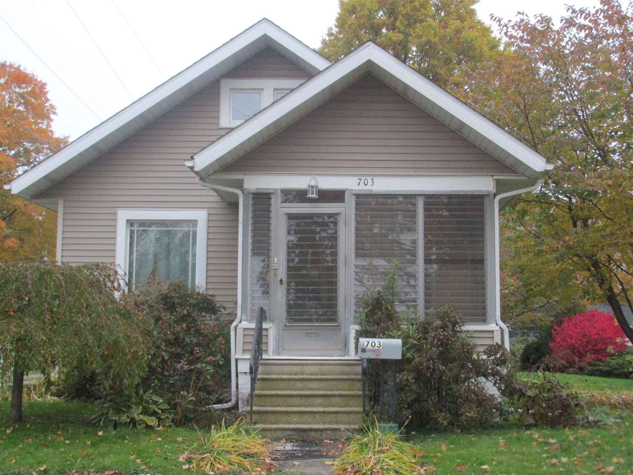 Property Photo: 703 Niles Street IN 46350