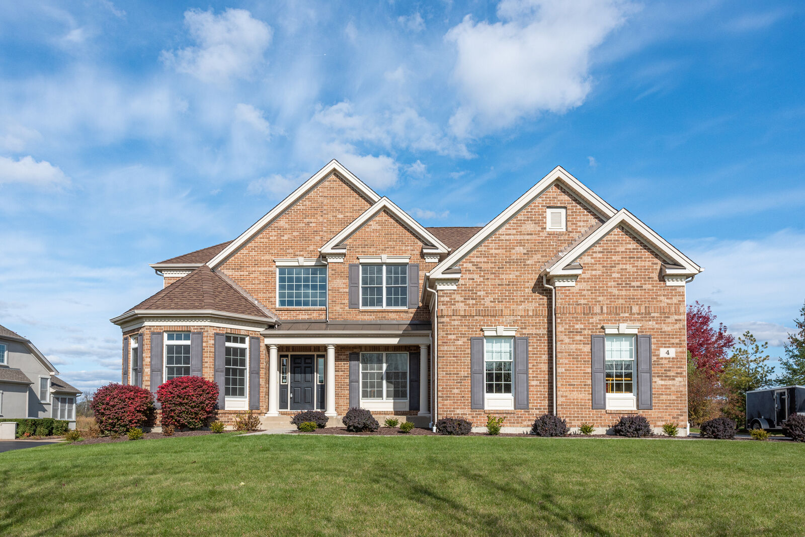 Property Photo:  4 Wood Oaks Drive  IL 60010 