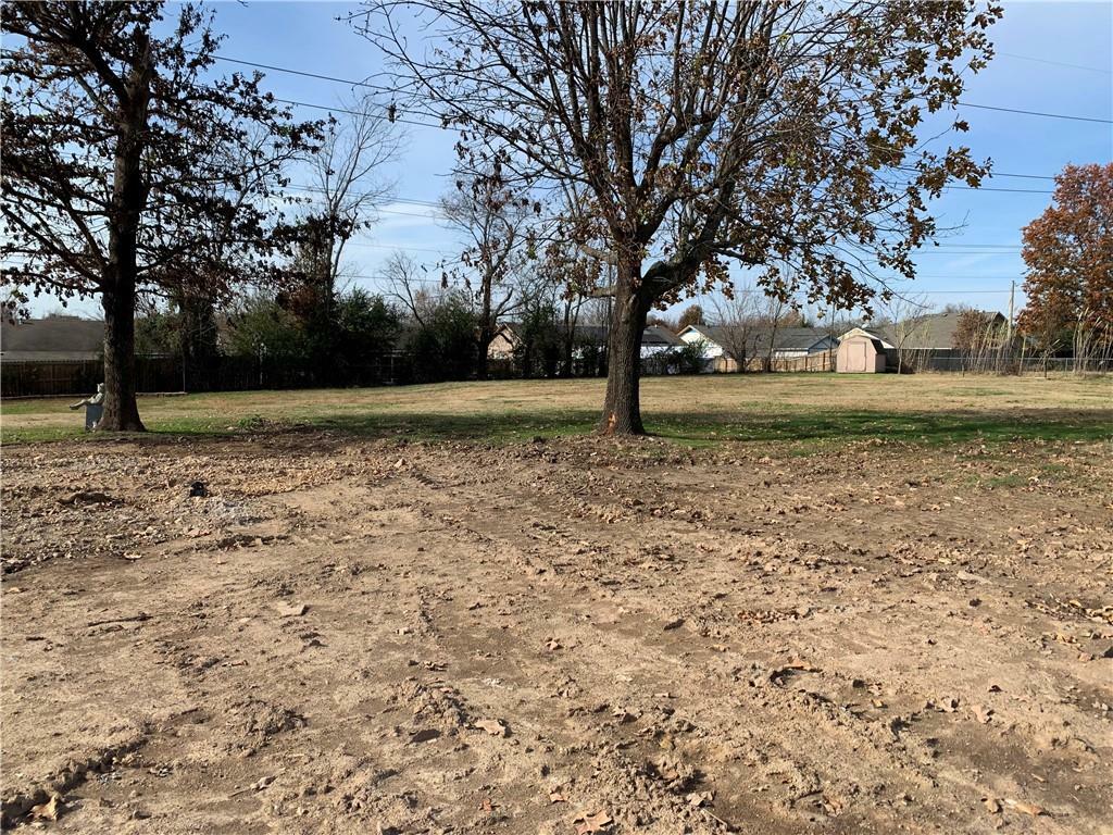 Property Photo:  2302 S 16th Street  AR 72758 