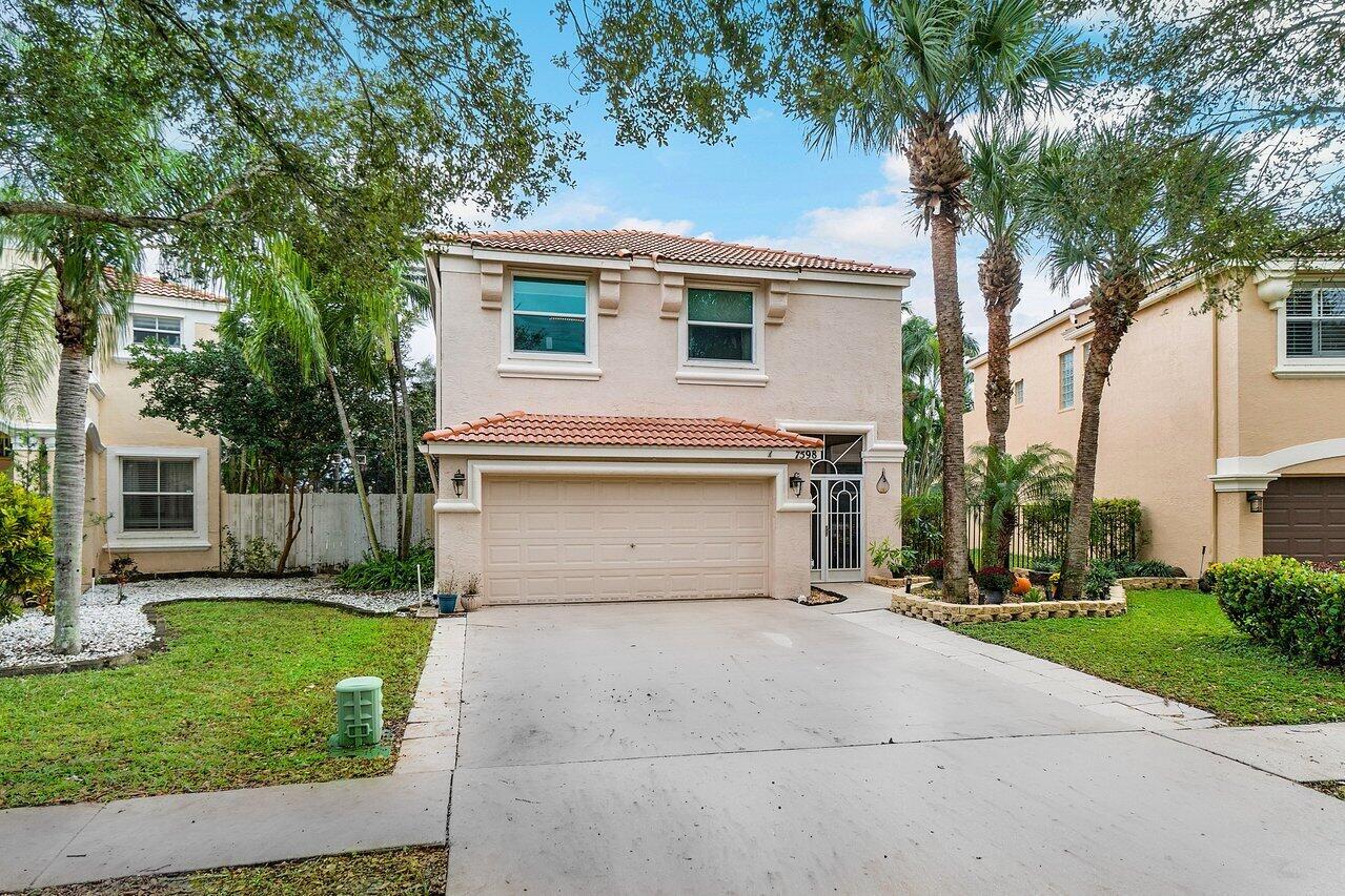 Property Photo: 7598 Oak Grove Circle FL 33467